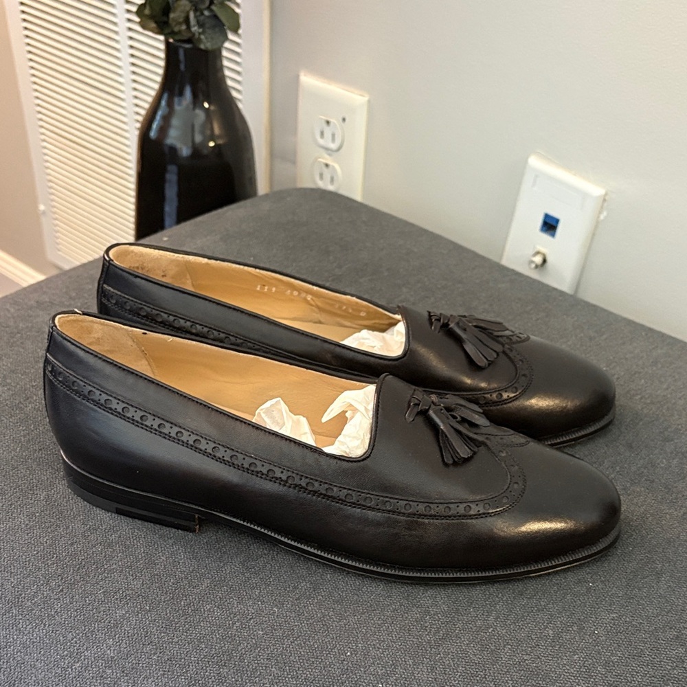 Gucci Black Leather Loafers with Tassels - Picture 2 of 6